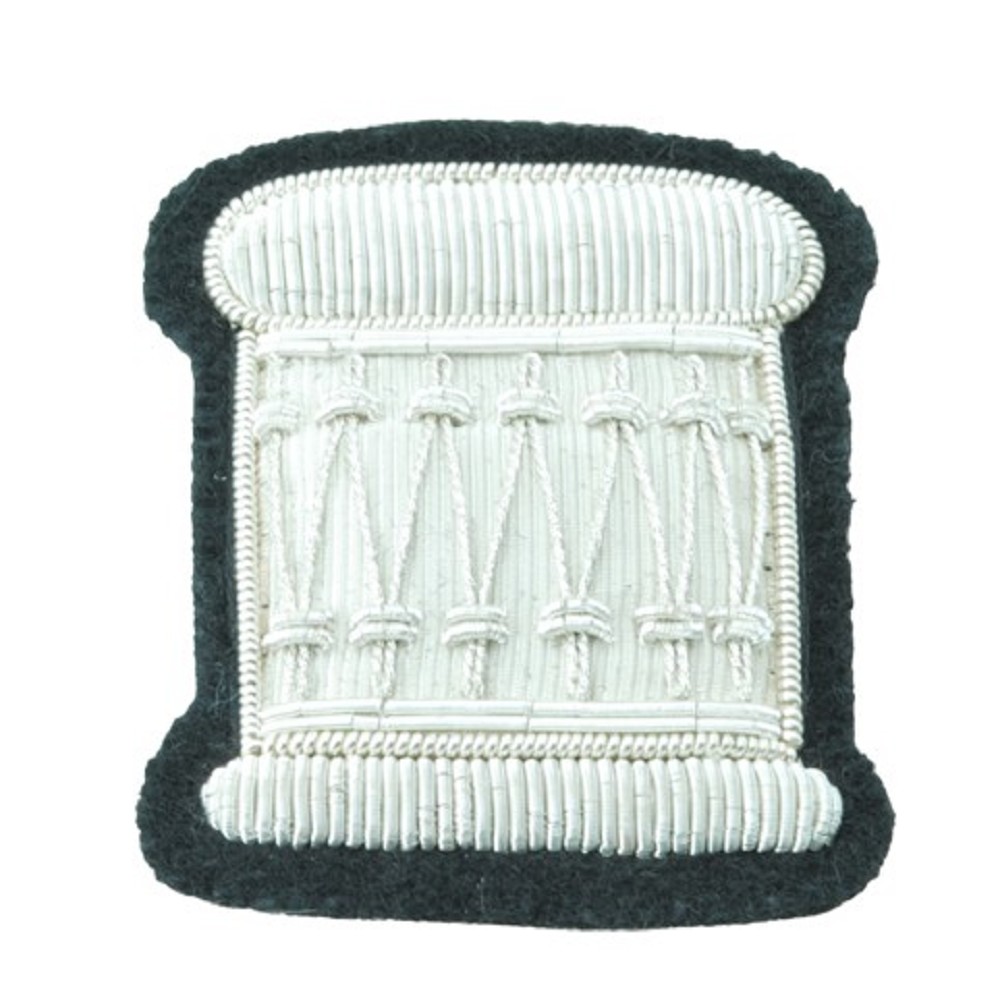 Écusson brodé Drum-Badge Argent sur Noir Écusson brodé Drum-Badge Argent sur Noir