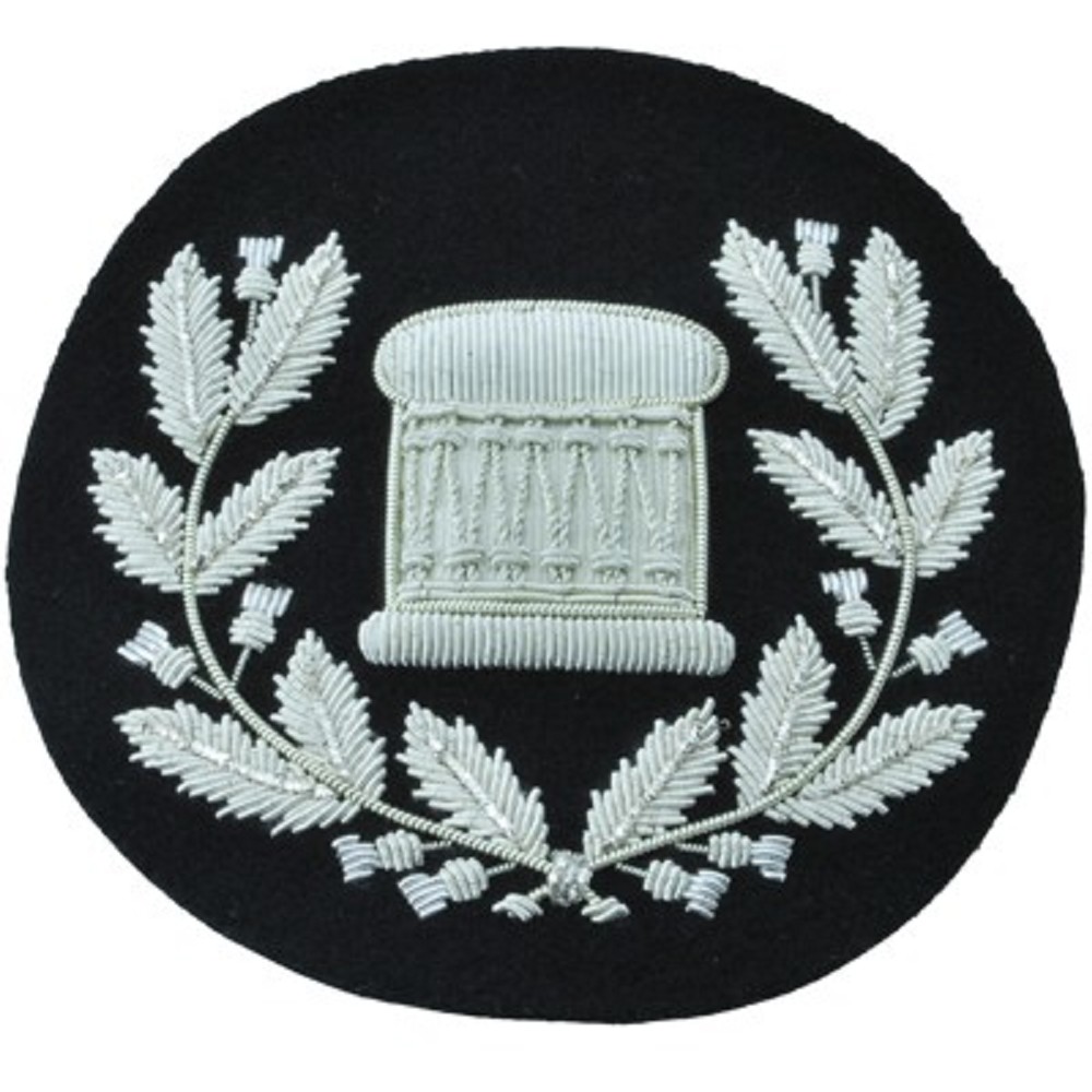Écusson brodé. Drum-Major-Badge Argent sur Noir Écusson brodé. Drum-Major-Badge Argent sur Noir